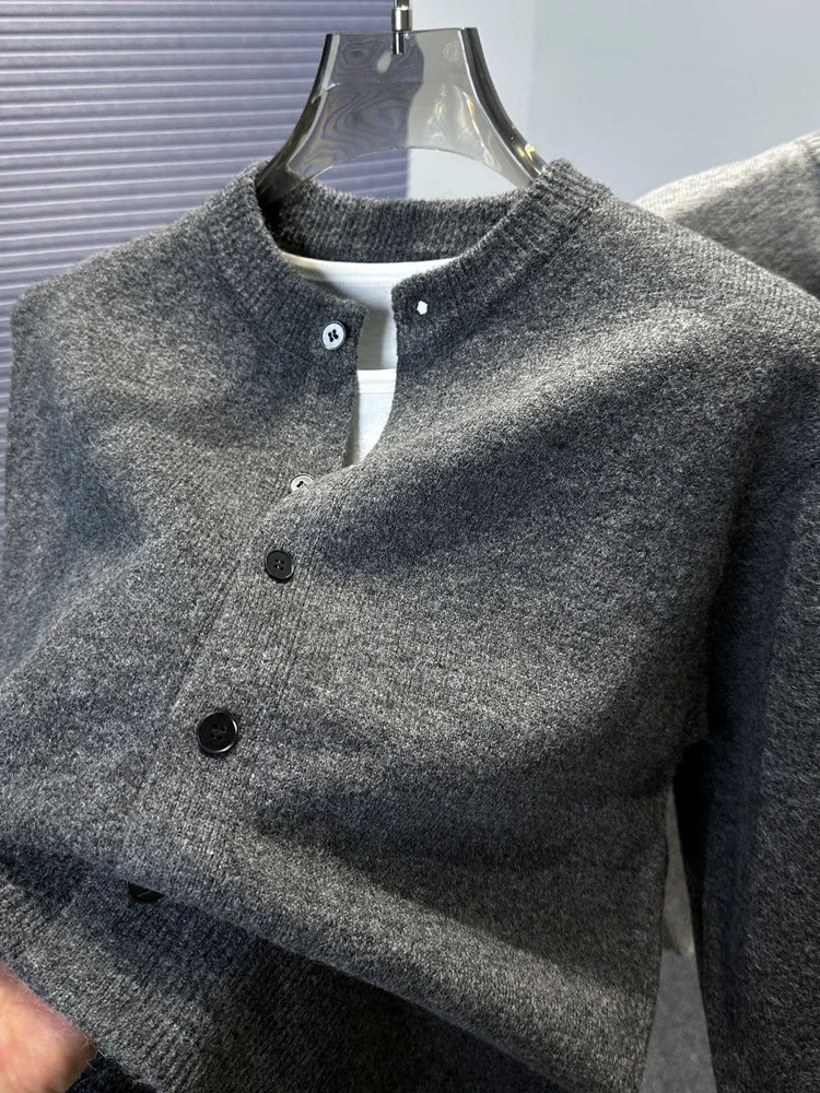 

High-End Color Men's Knitted Sweater Casual round Ne Cardigan Outerwear Polyester Fiber Long Sve for Autumn Winter