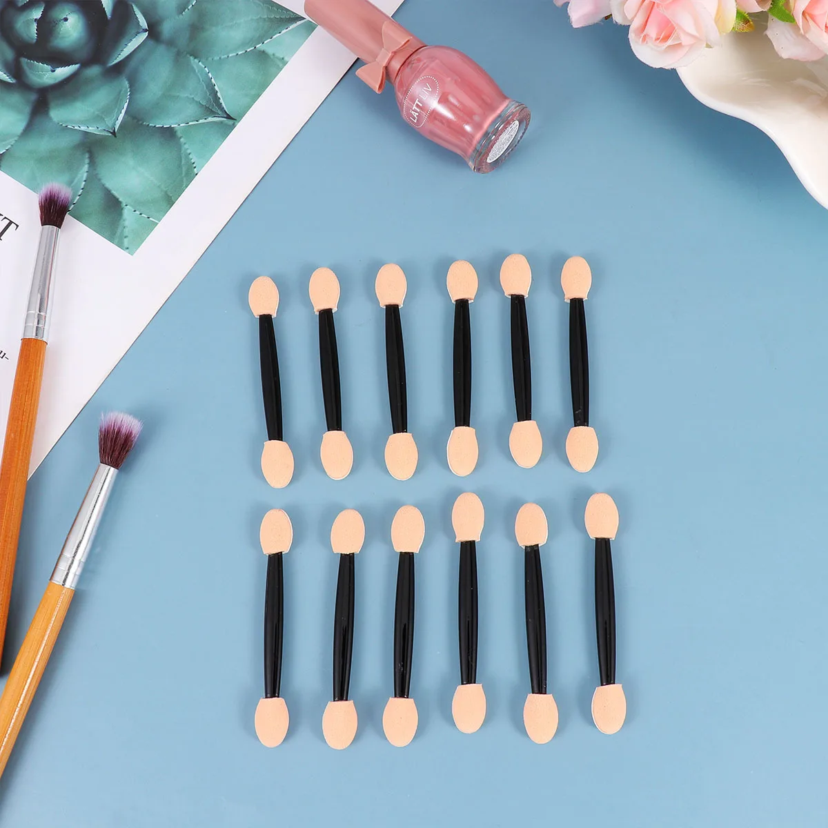 Pinceaux à paupières jetables, 24 pièces, bâton éponge Double face, brosse légère pour fard à paupières, outils de maquillage pour Application d'ombre à paupières