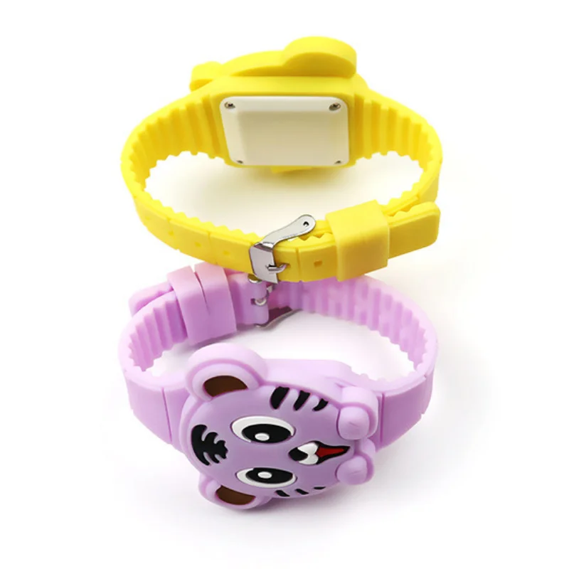 Crianças Assista Cute Tiger LED Relógios Digitais para Meninas Meninos BPA Free Fashion Silicone Band Clamshell Design Crianças Relógio Presentes