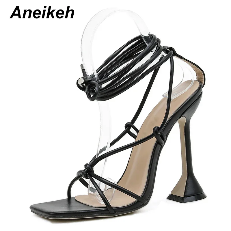 Aneikeh Moda Sandali con cinturino incrociato alla caviglia 2025 Estate GLADIATOR Donna Scarpe da ballo di nozze Sexy Testa quadrata Stripper Tacchi