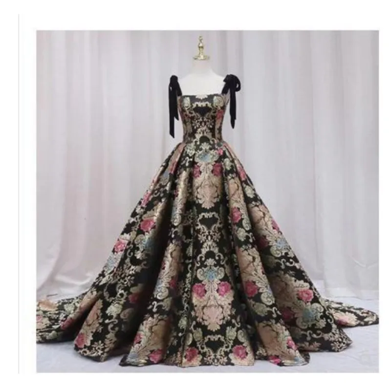 Jacquard Fabric Evening Dresses With Big Train A-line Evening Gown Vintage Elegant Party Dress Plus Size Abendkleider Customized