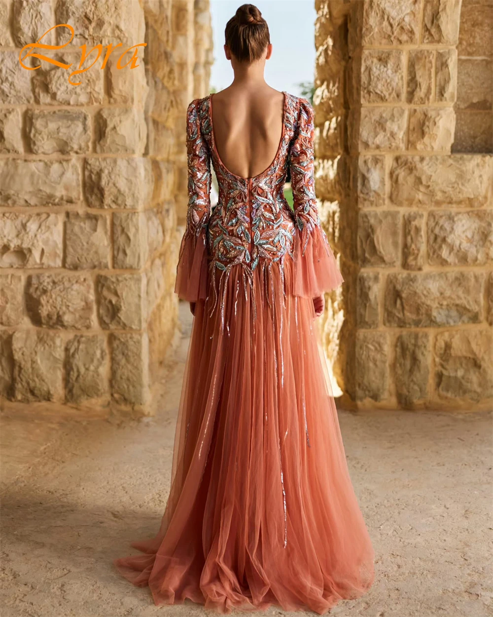 تخصيص لينة الأورجانزا الخامس الرقبة مساء اللباس رائعة مطرزة فساتين السهرة مزاجه طويلة الأكمام فساتين المناسبات الخاصة