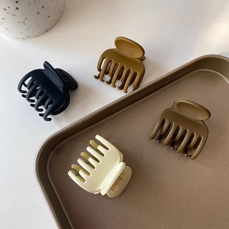 Women's 4cm Milk Coffee Hair Grab Small Frosted Grab Clip Shark Hair Clip Cute Accessory Solid Color Series Simple Fashion Funny