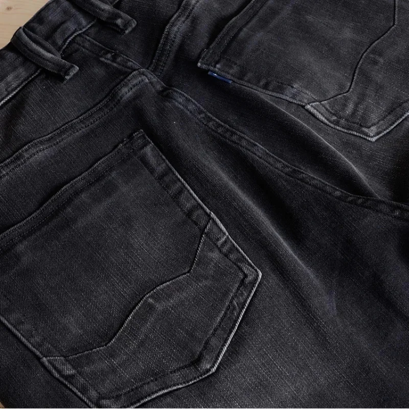 تم غسل جينز ذو ساق مستقيمة عتيقة ثقيلة في السراويل الرجالية المرنة الصغيرة القديمة