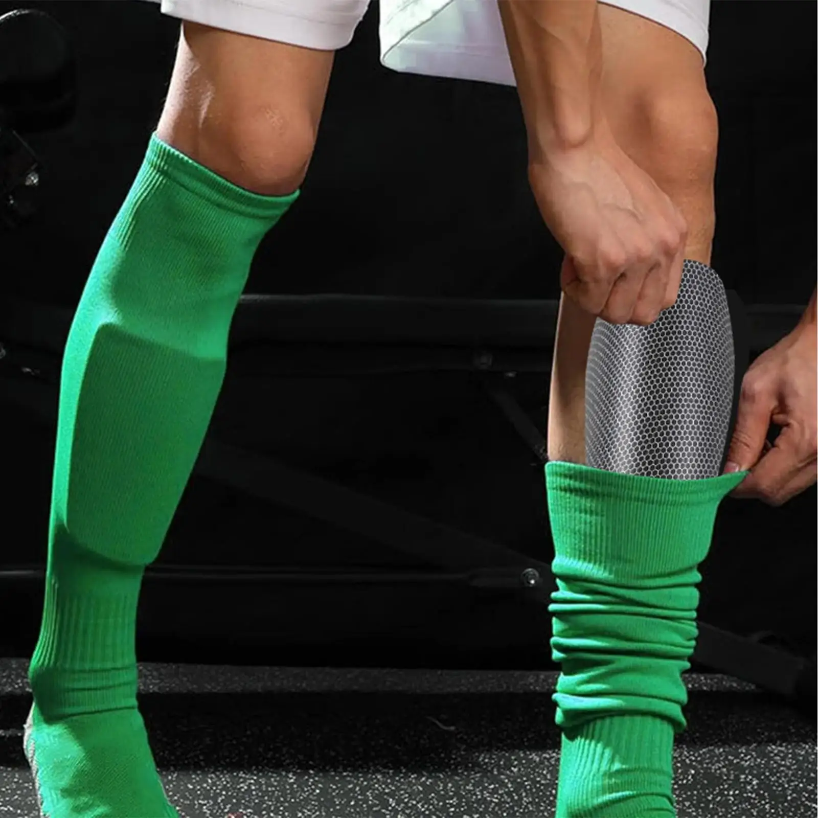 

2x Soccer Shin Guards Leg Protection Compact Comfortable Outdoor Protector Accessories Lightweight Protective for Men Women