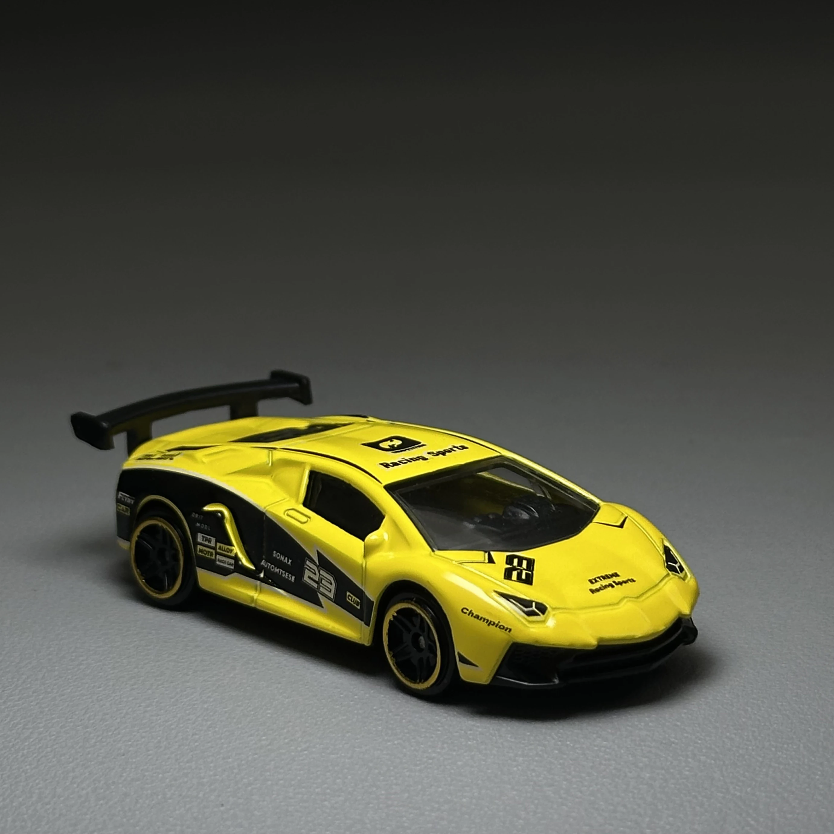 1/64 Model Car-Aventador SVJ, Alloy Car Toys, Mini Vehicle Collection Series, High-Quality Detail, Enthusiasts and Boys Gifts