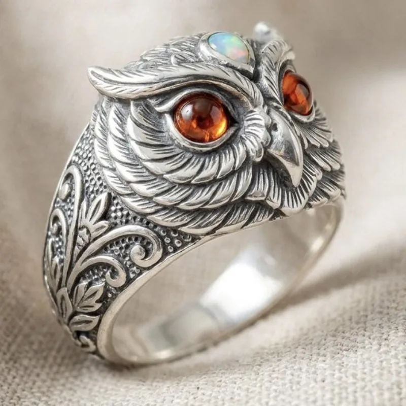 New Alloy Jewelry Creative Owl Ring, Engraved Retro Pattern Ruby Jewelry Women
