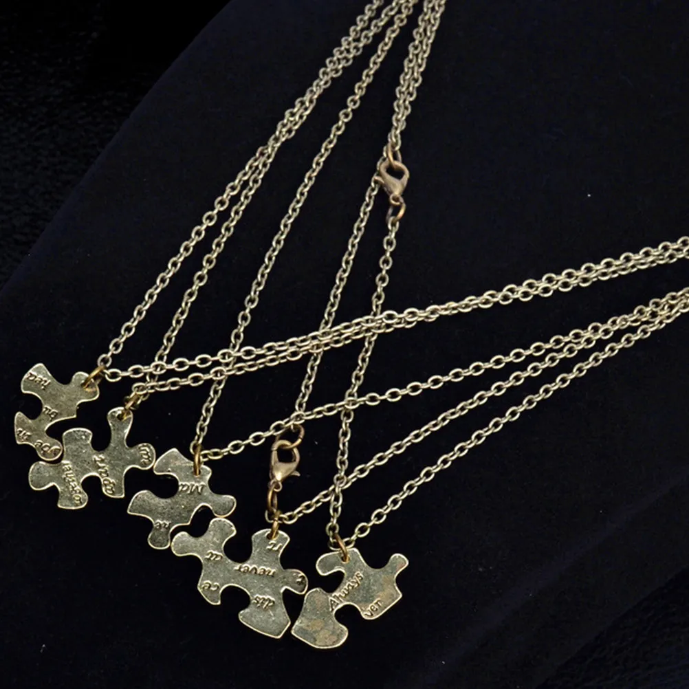 5Pcs Puzzle Shape Love Necklace Set Discreet Token of Faithful Friendship Ideal Gift for Easy Carry Everyday Wear Fashion