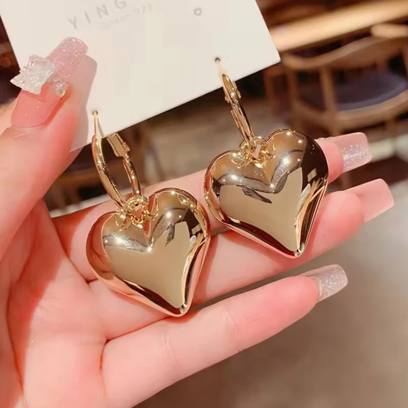 New Big Round Circle Hoop Heart Pendant Earring for Women Exaggerated Personality Smooth Temperament Elegant Jewelry Gifts