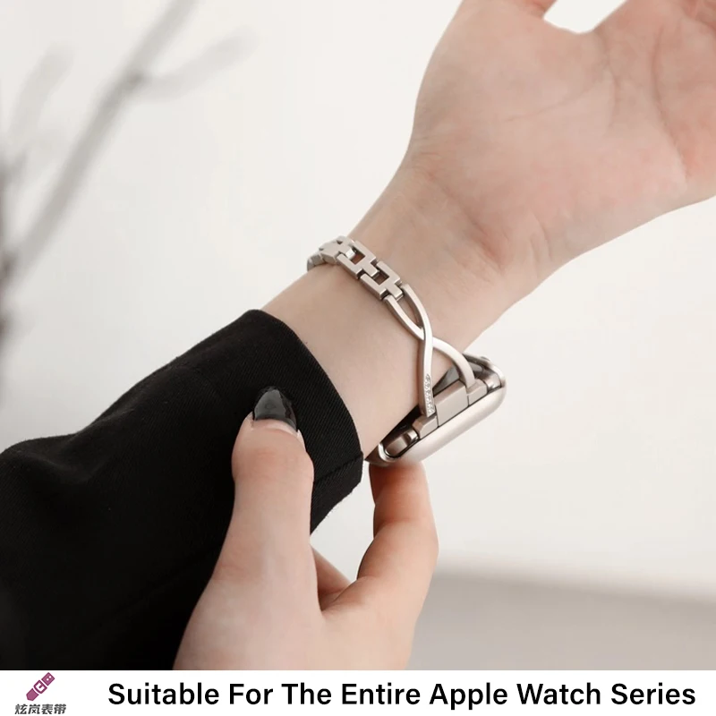 Vereenvoudigd ontwerp metalen Apple Watch-band met stippendiamant voor IWatch23456SE Compatibel met Apple Watch 7-armbandketting dun