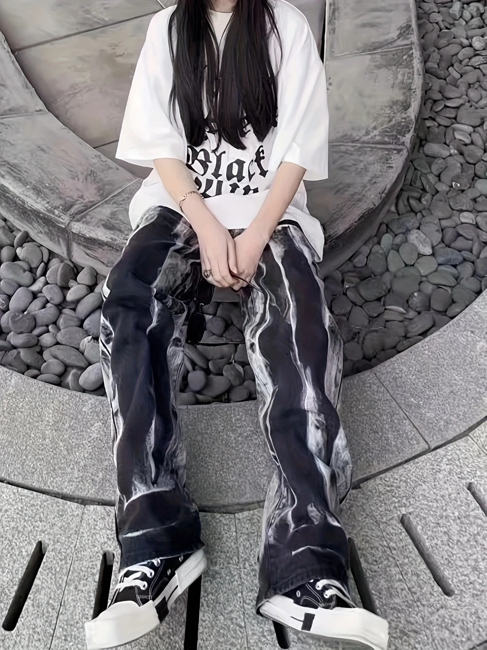 

Women's fashionable washing tie-dyeing black and white color matching non-elastic loose comfortable straight-leg casual jeans