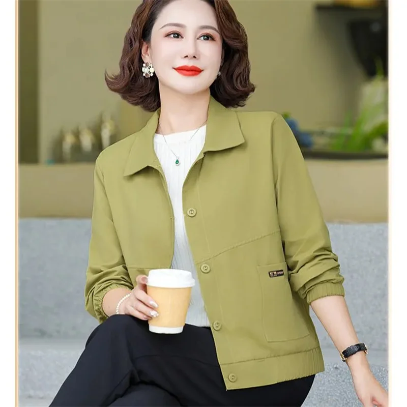 

Casual Jacket Women's Spring Autumn 2025New Middle-Aged Elderly Mother Coat Slim Loose Outerwear Fashion Tooling Overcoat Ladies
