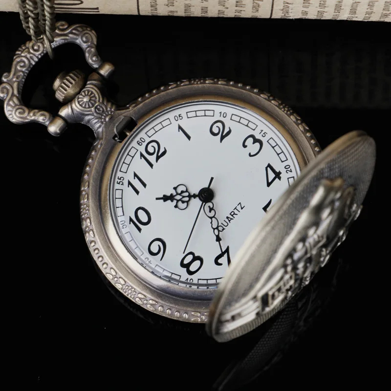 Vintage Bronze Train Quartz Pocket Watches Fob Pendant Pocket Clock Gifts Men Women Retro Accessory Watch Jewelry Gifts