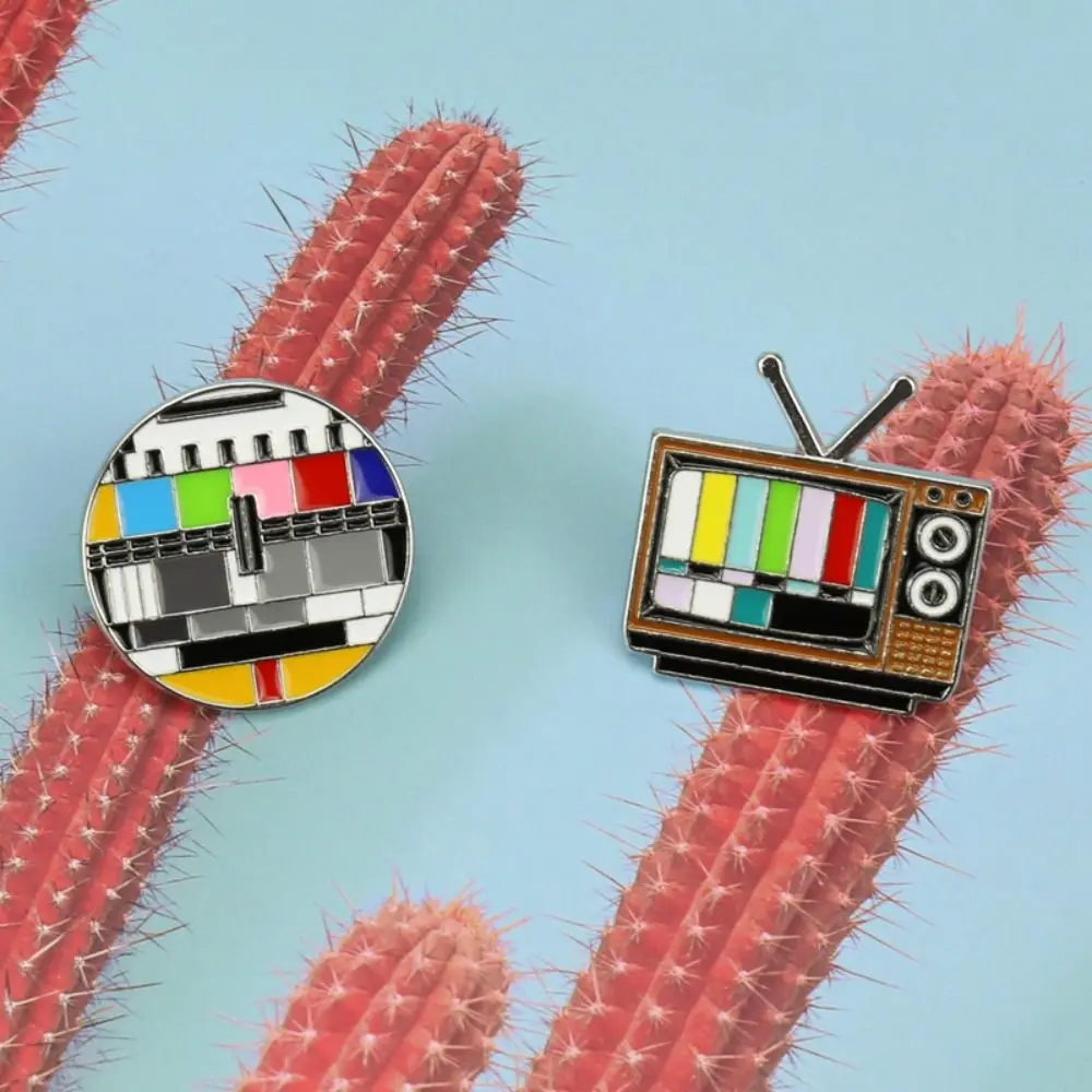 Fashion No Signal Vintage TV Pin Retro Snowflake Screen Antenna TV Pins Rainbow Color Television Brooches Badge