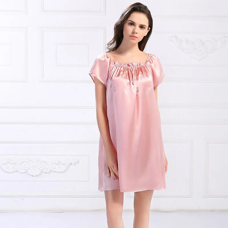 

Women's Short-Sleeved Silk Pajamas Loose Fit 100% Mulberry Silk Embroidered Nightdress for Spring Summer Sleepshirts Homewear