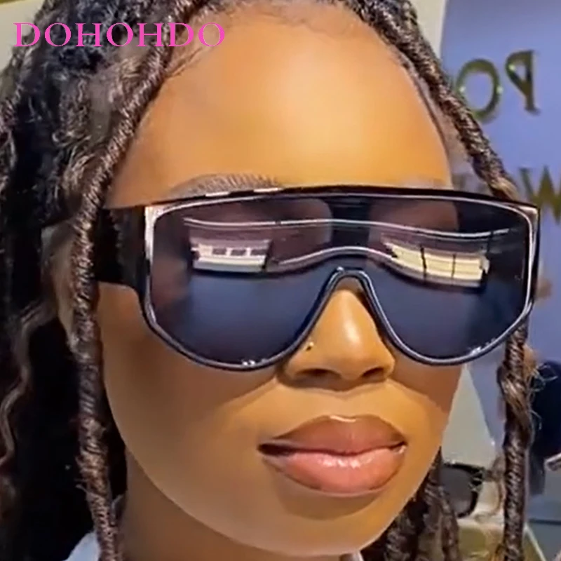 

Oversized Steampunk One Piece Sunglasses Women Men Trend Luxury Brand Design Outdoor Street Photography Sunglasses UV400 Lentes