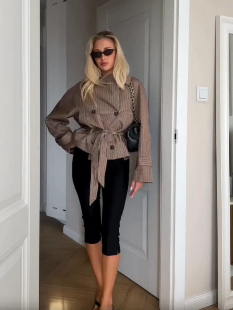 Classic Plaid Cropped Trench Coat Lady Chic Lapel Double Breasted Belted Waist Tie Full Sleeve Jacket Fall Windbreaker Outerwear