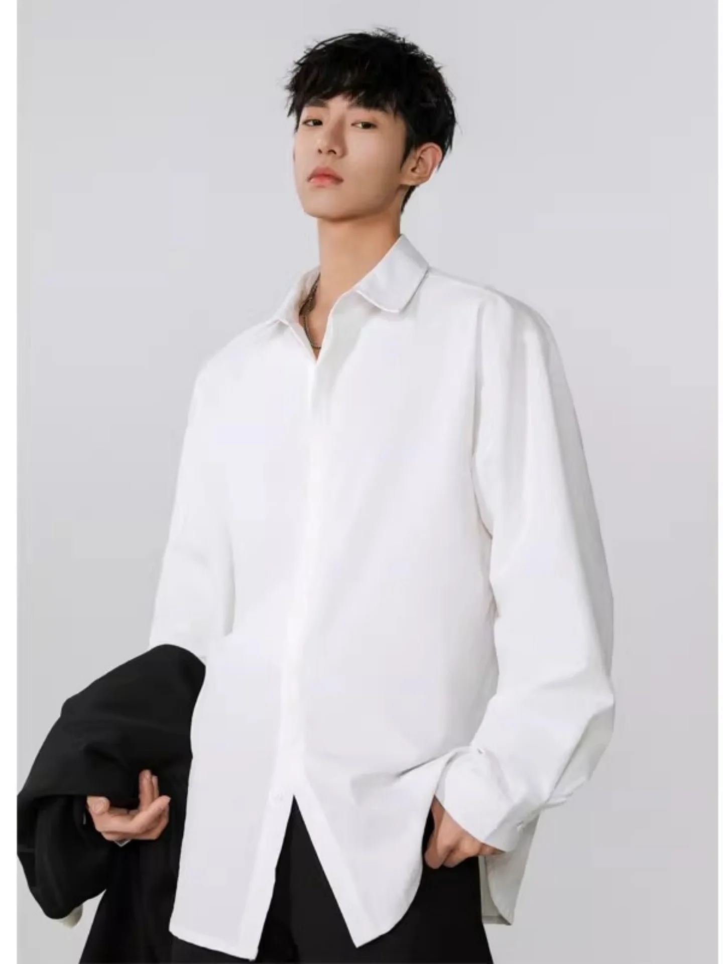 

Мужская молодежная рубашка до плеч, весенняя, в стиле Cleanfit, нейтральная, простая, в стиле ретро, для ношения под одеждой, свободного кроя, из полиэстера.