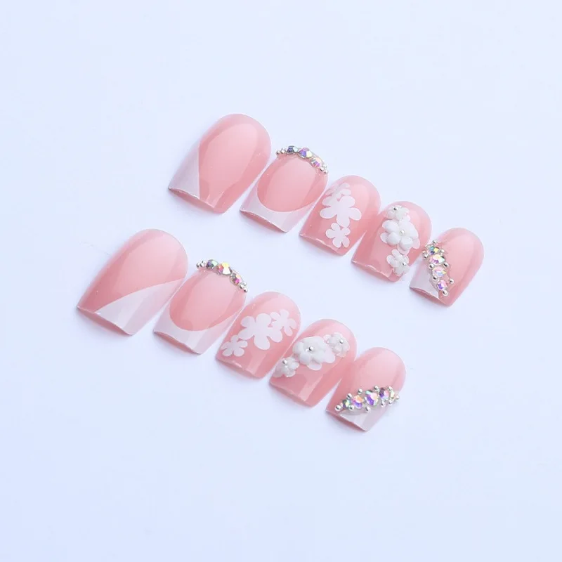 24Pcs Short French Press On Nails Minimalist White Floral Starry Sky Design With Hand Inlaid Rhinestones 3D False Nail Tips