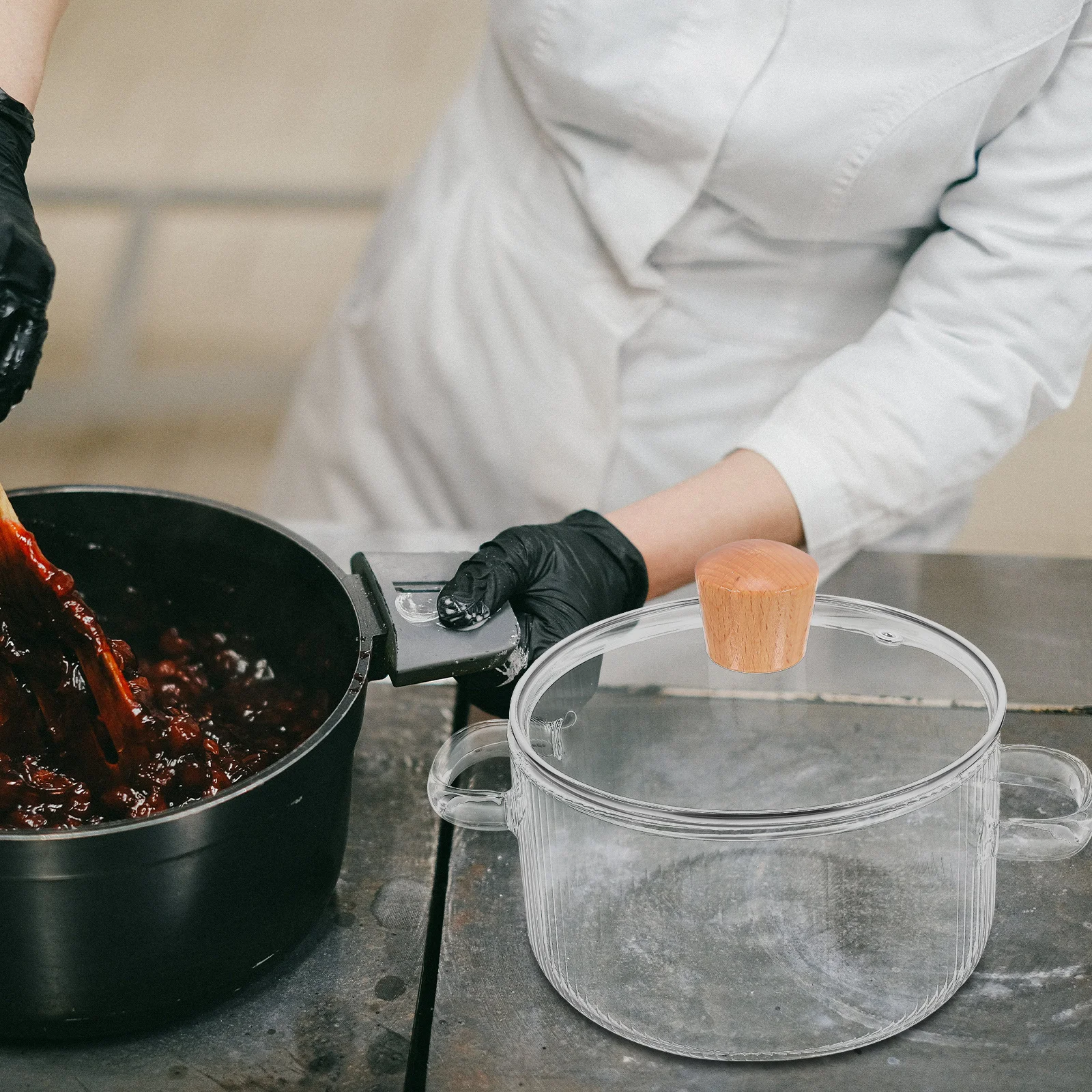 

Clear Glass Noodle Pot Ergonomic Handles Heat Resistant Stewing Soup Pot Home Cooking Kitchen Boil Cookware Glass Cookware