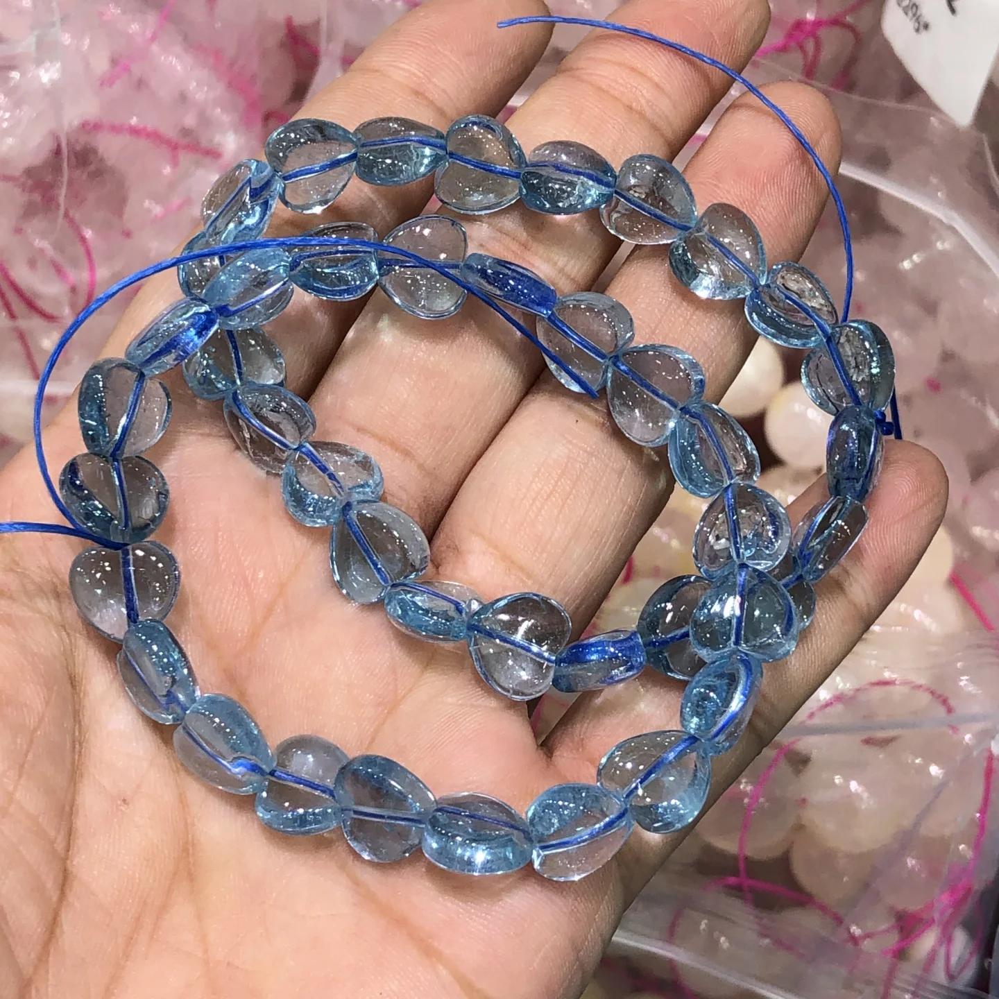 

1 Pc Fengbaowu Natural Blue Topaz Heart Bracelet 10MM Heart Beads Reiki Healing Stone Fashion Jewelry Gift For Women