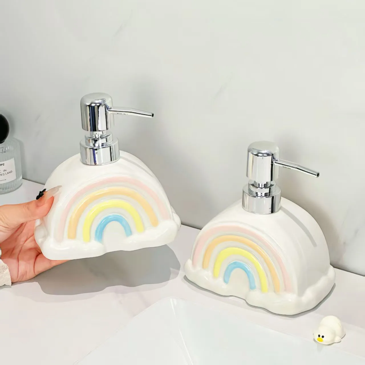 350ml Cute Rainbow Ceramic Split Bottle Press Type Hand Wash Liquid Bottle Bathroom Cartoon Shampoo Shower Gel lotion Bottle