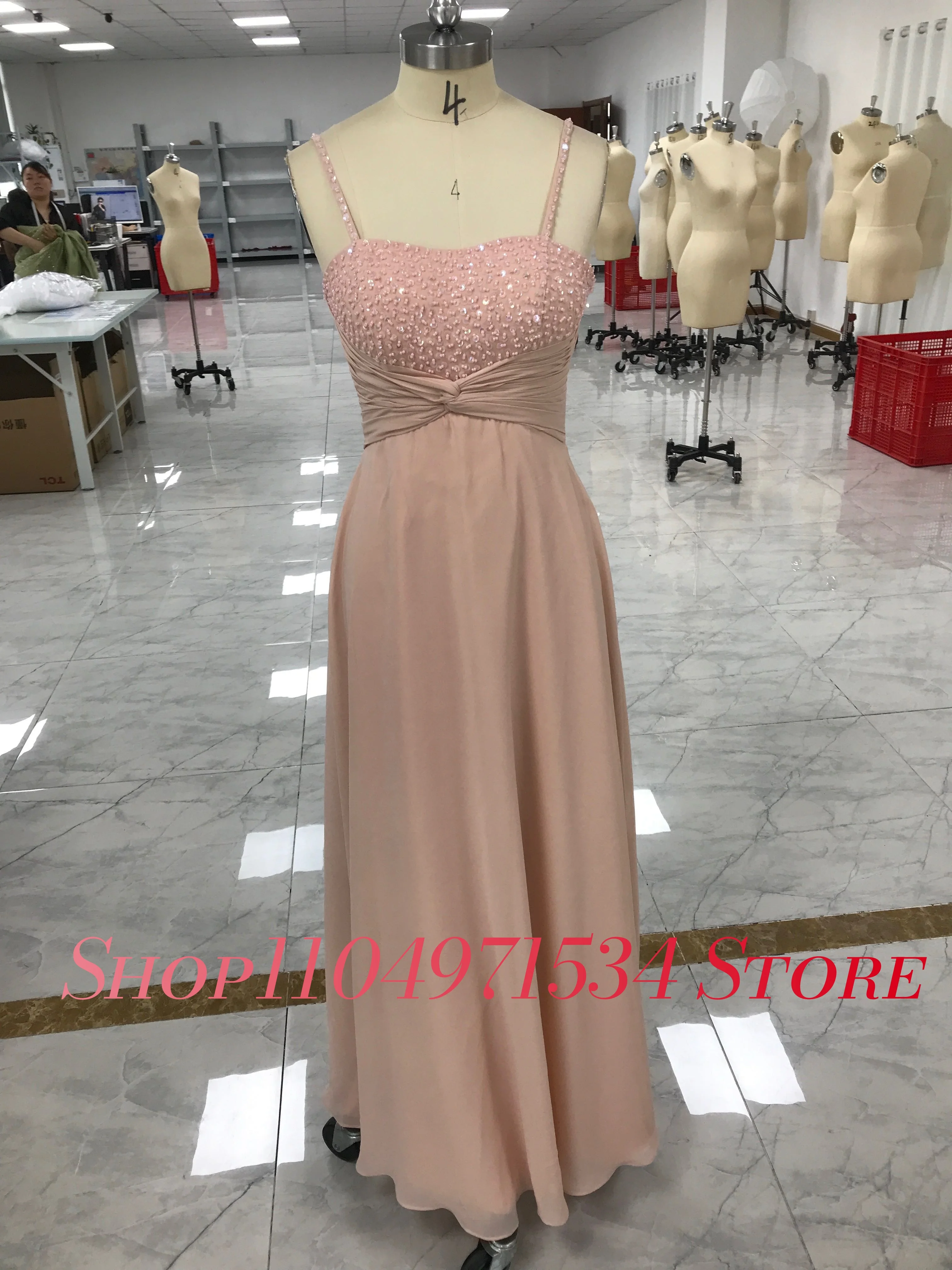 Abito da sera con paillettes sexy personalizzato in tulle a trapezio con spalline Abiti da cerimonia su misura senza maniche senza spalline di alta qualità