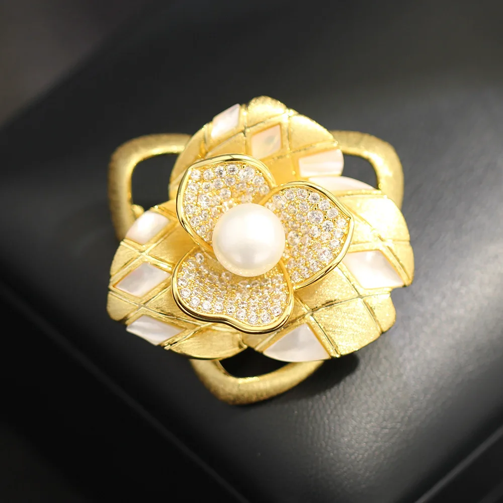 Exquisite Mother of Pearl and Freshwater Pearl Gold Brushed Rose Brooch for Women Temperament Double Layered Petals Accessory