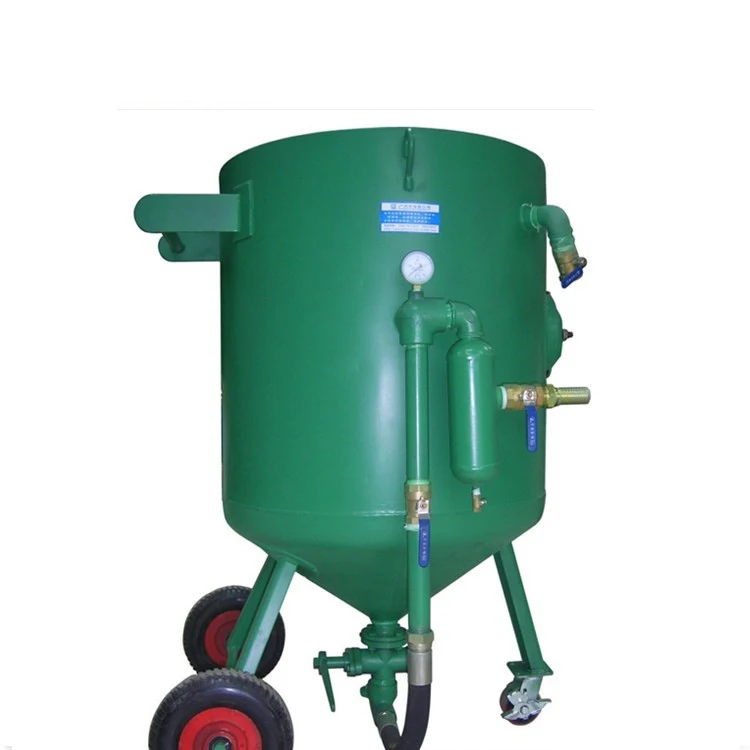 Portable sandblasting equipment