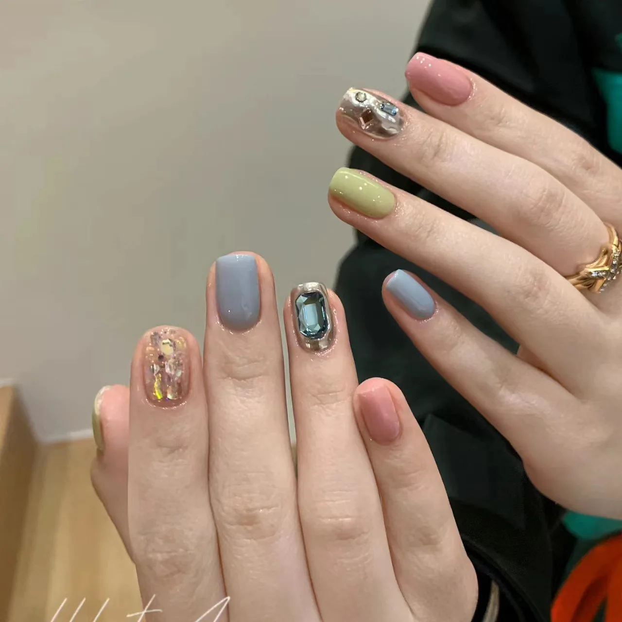 10pcs Pure Hand Pressed Coffin Nail Art, Nice Fake Nails, Sparkling Candy-Colored Full-Drilled Mirror Cute, Ideal for Women