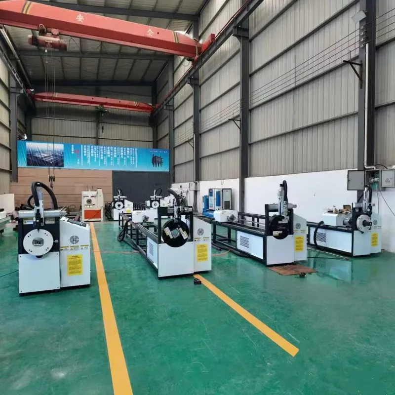 2000W Universal  Fiber Laser Pipe Cutting Machine Laser Tube Cutter Metal Tube Laser Cutting Machine