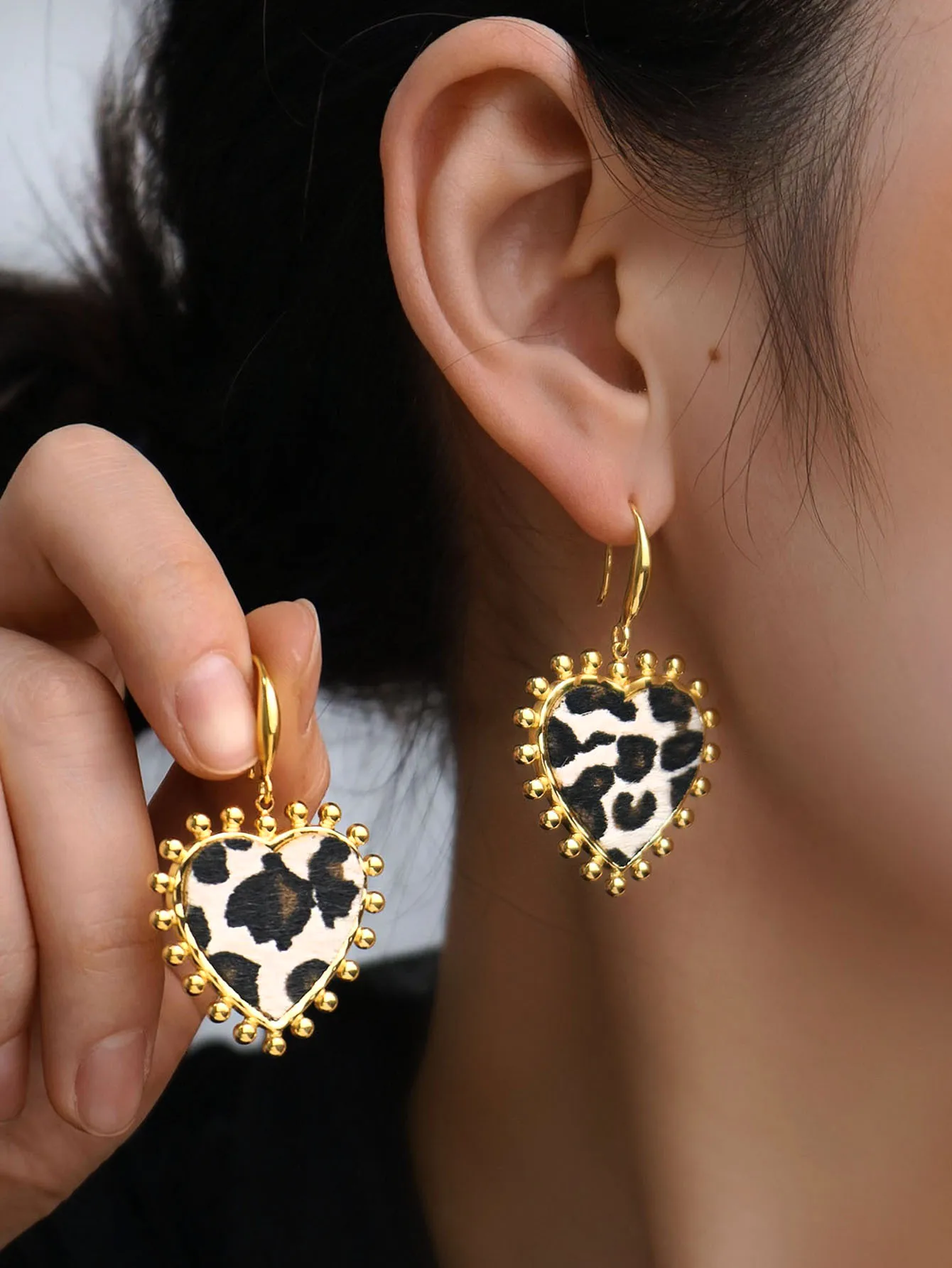 

Stainless Steel 18K Gold-Plated Love Horsehair Leopard Print Pendant Stud EarringsMetallic Style Earrings Elegant jewelry Gifts