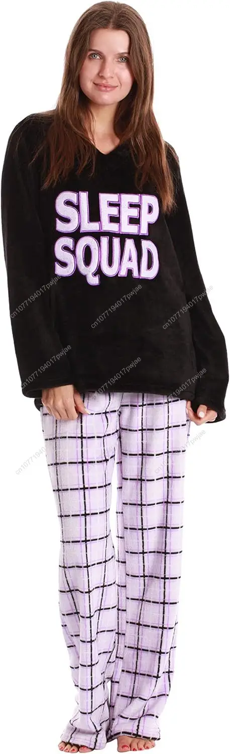 ชุดนอนผ้าพลัฌสำหรับผู้หญิงที่น่ารัก