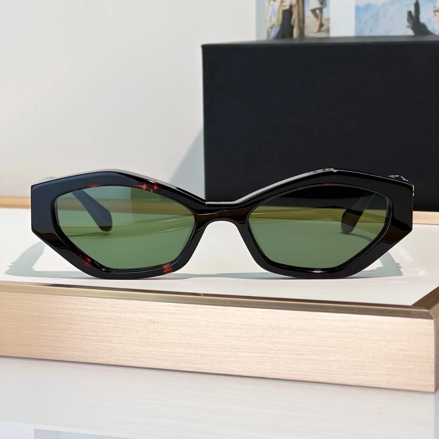 OERI144 Sunglasses for Men Women,Premium Acetate Cat Eye Frame,UV400 Blocking,Trendy Retro Cat Eye Must-have Fashion Eyewear