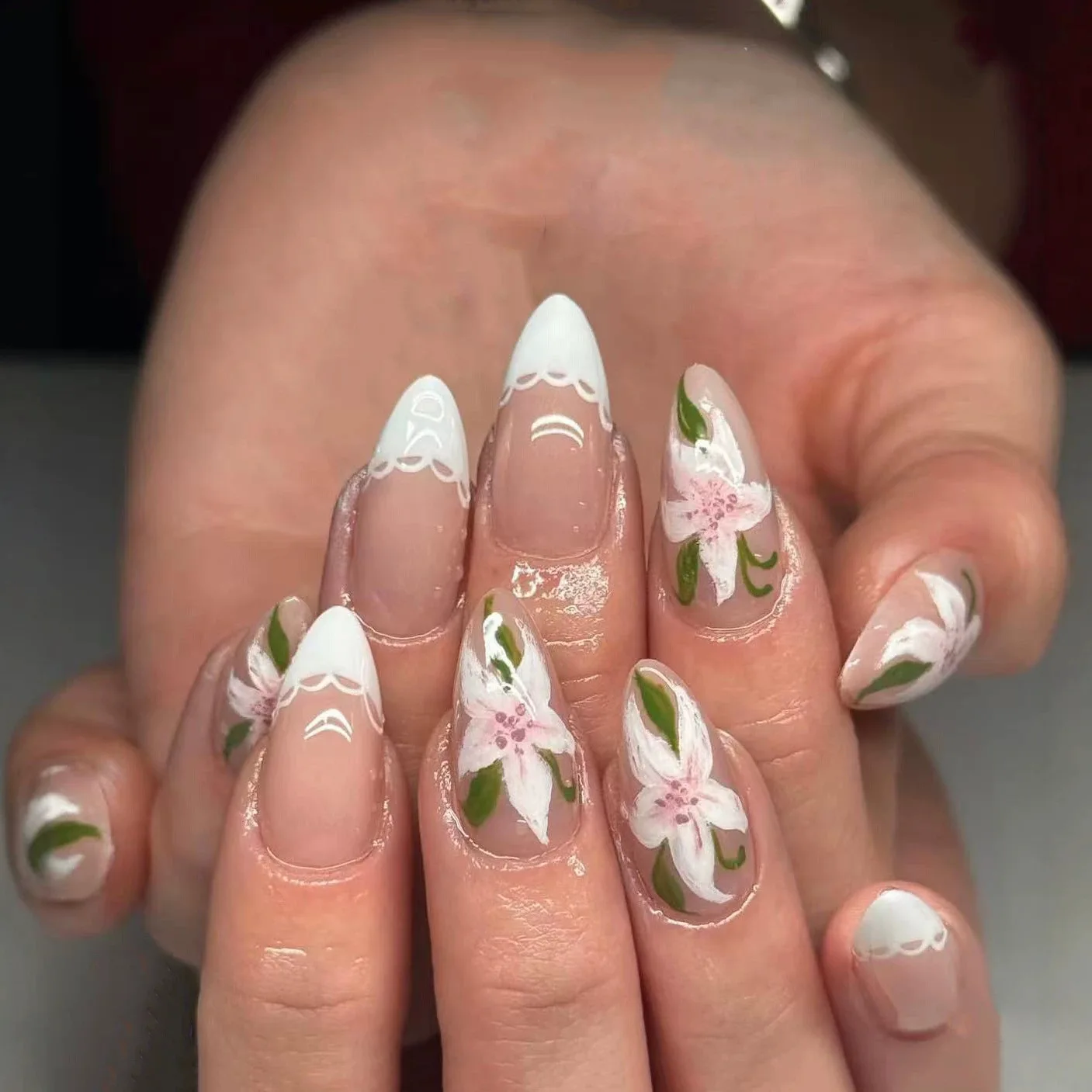 

24pcs fake nail art, new Chinese style cool lily handmade nail art lace white French hand-painted powder core lily long almond nail, anniversary gift, perfect gift for women, birthday gift, holiday gift
