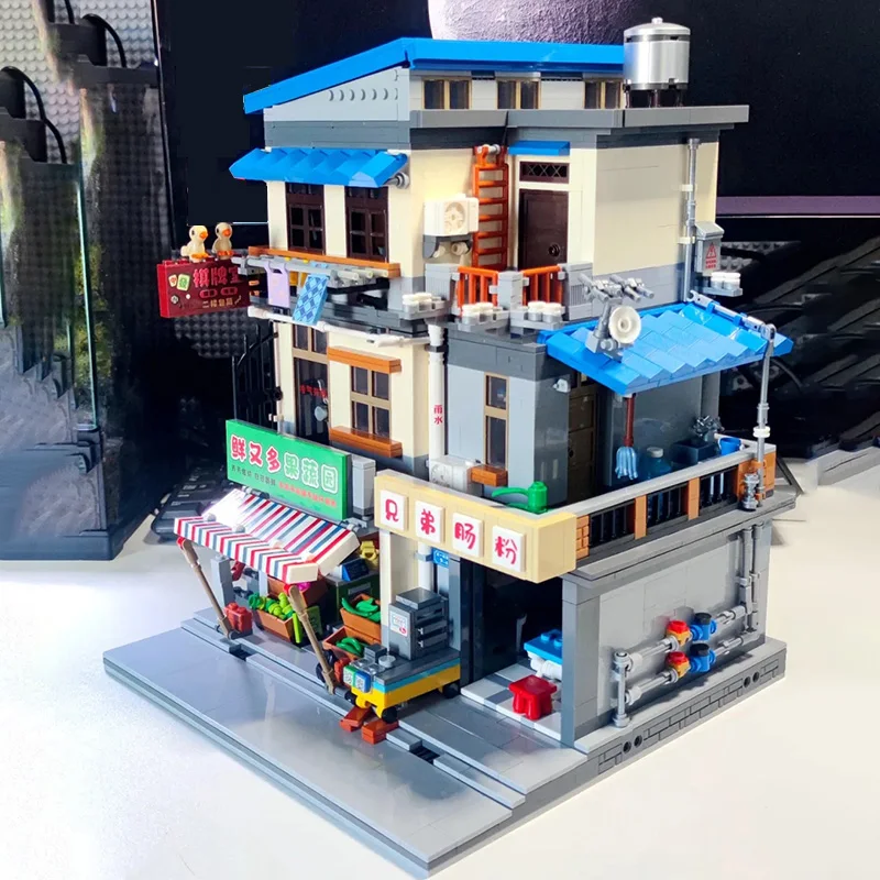 

XINGBAO 01037 Chengzhong Village Noodle Shop Model City Modular Street View Series DIY Toys Building Blocks Gift For Boy 3180Pcs