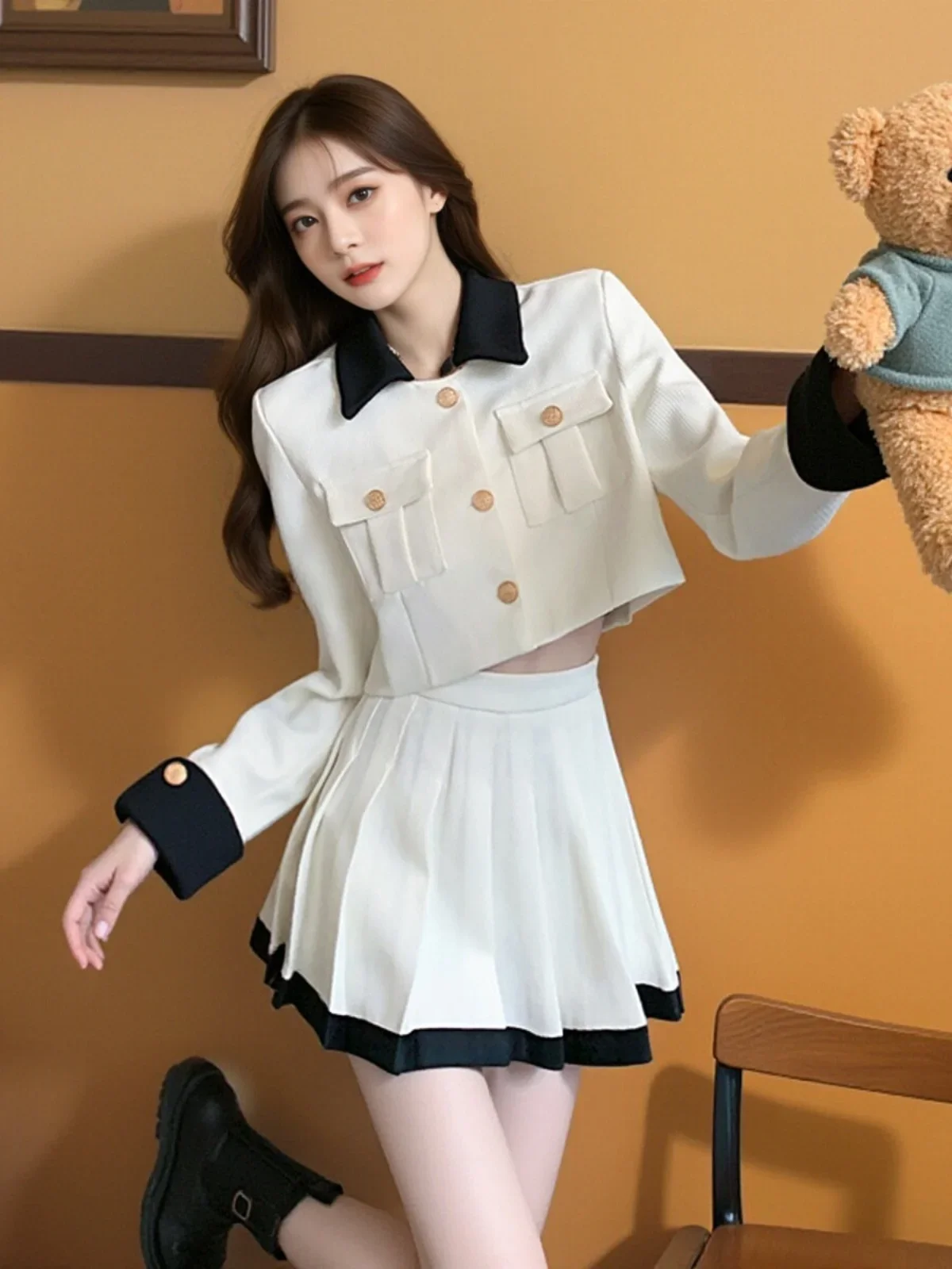 

Autumn Wear A Complete Set Women Korean Series Graceful Outerwear + Pleated Short dress Western Sle Skirt SetZT295