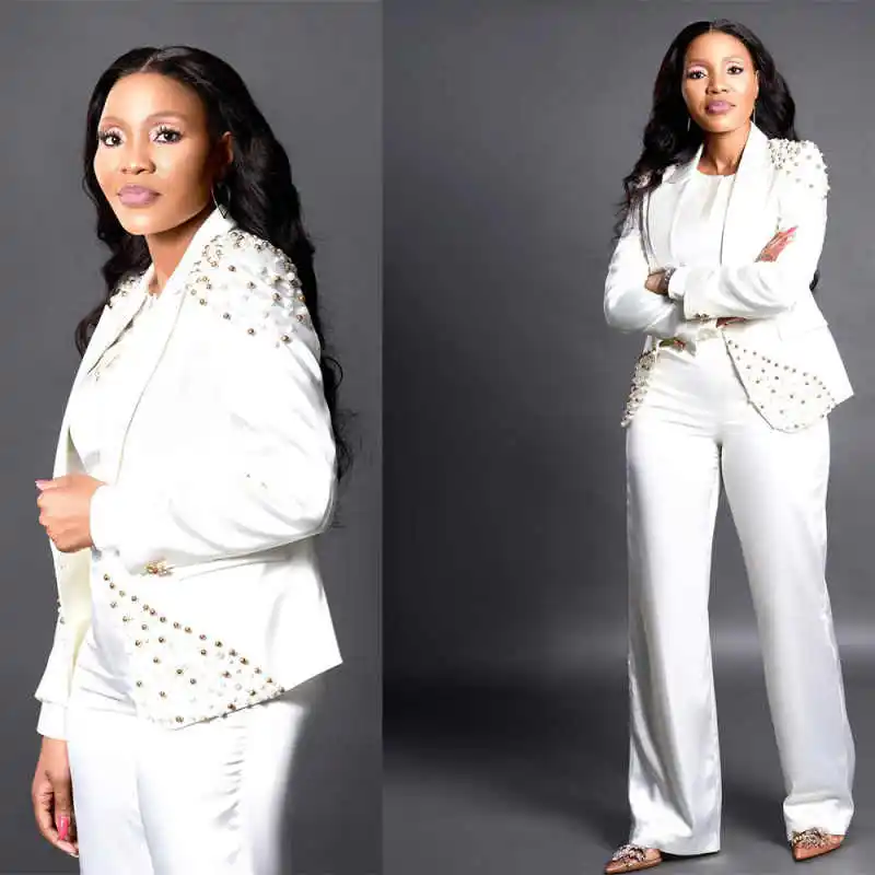 Luxurious Peaked Lapel Blazer 2 Pieces Fancy Slim Fit Beaded Pearls Jacket Casual Power Customized Party Prom Gown