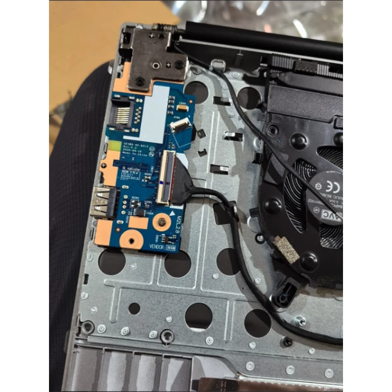 

Для Lenovo ThinkPad E15 Gen 1 2 3 4: плата кнопки питания, USB и LAN (5C50Z44695)