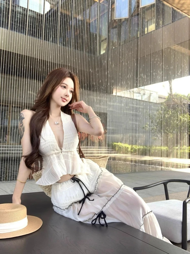 

Пляжный комплект для женщин: сексуальный летний костюм из двух предметов с V-образным вырезом, топ-халтер и сетчатая юбка миди с высокой талией