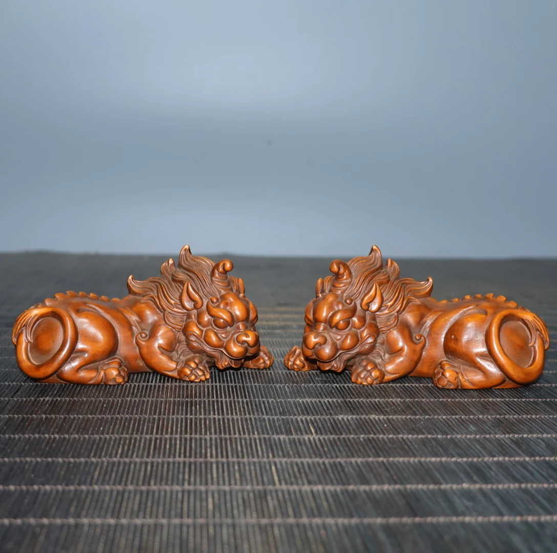 

Chinese natural boxwood wood carving kirin carving personality home living room desk decoration pieces 1 pair