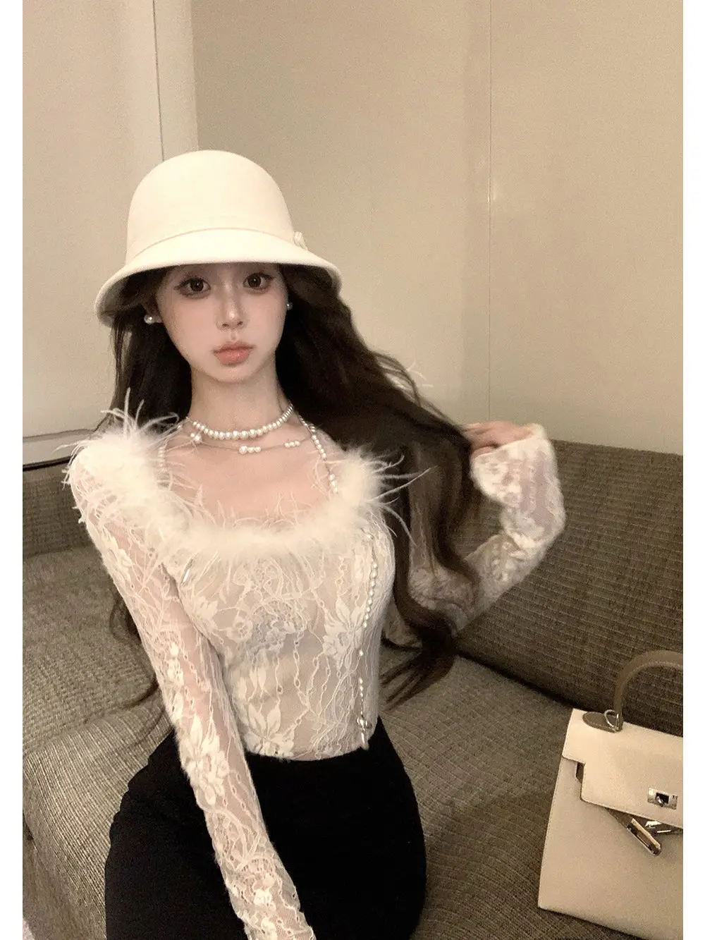 Exquisite Socialite Lace Bottoming Shirt for Women High-end and Discreet Furry Patchwork Long-sleeved Top