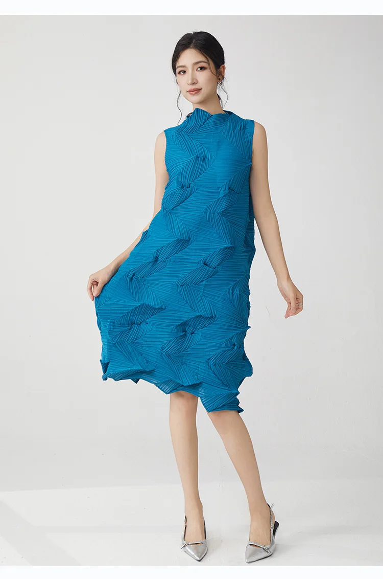 Miyake Plissierter Einfarbiger Rock 2025 Sommer Neues Kleid Elegantes Ärmelloses Loses Vielseitiges Midikleid – Detail 13