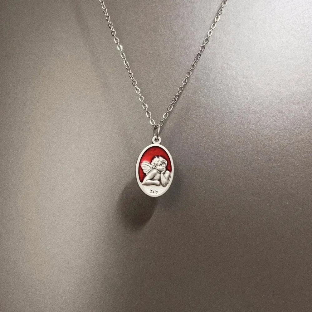 Vintage Temperament Sliver Color Double-sided Little Angel Fairy Relief Oval Pendant Necklace for Women Men Collar Chain Jewelry