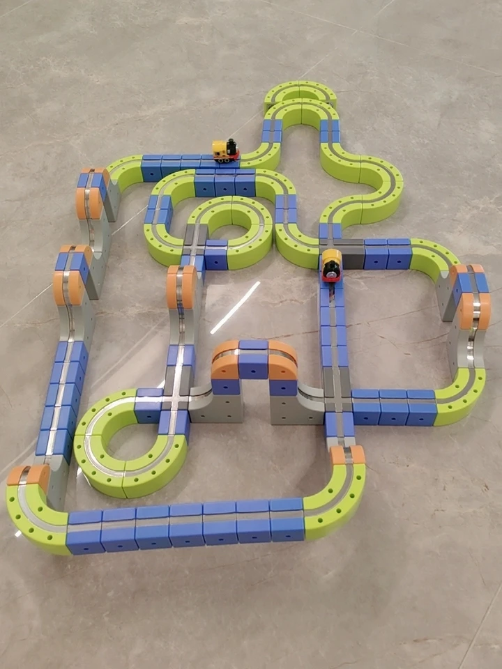 Coche magnético STEM Racing Car Rail Track Set 2025 - Tren motorizado Montessori y laberinto por gravedad, juguete, regalo educativo para niños