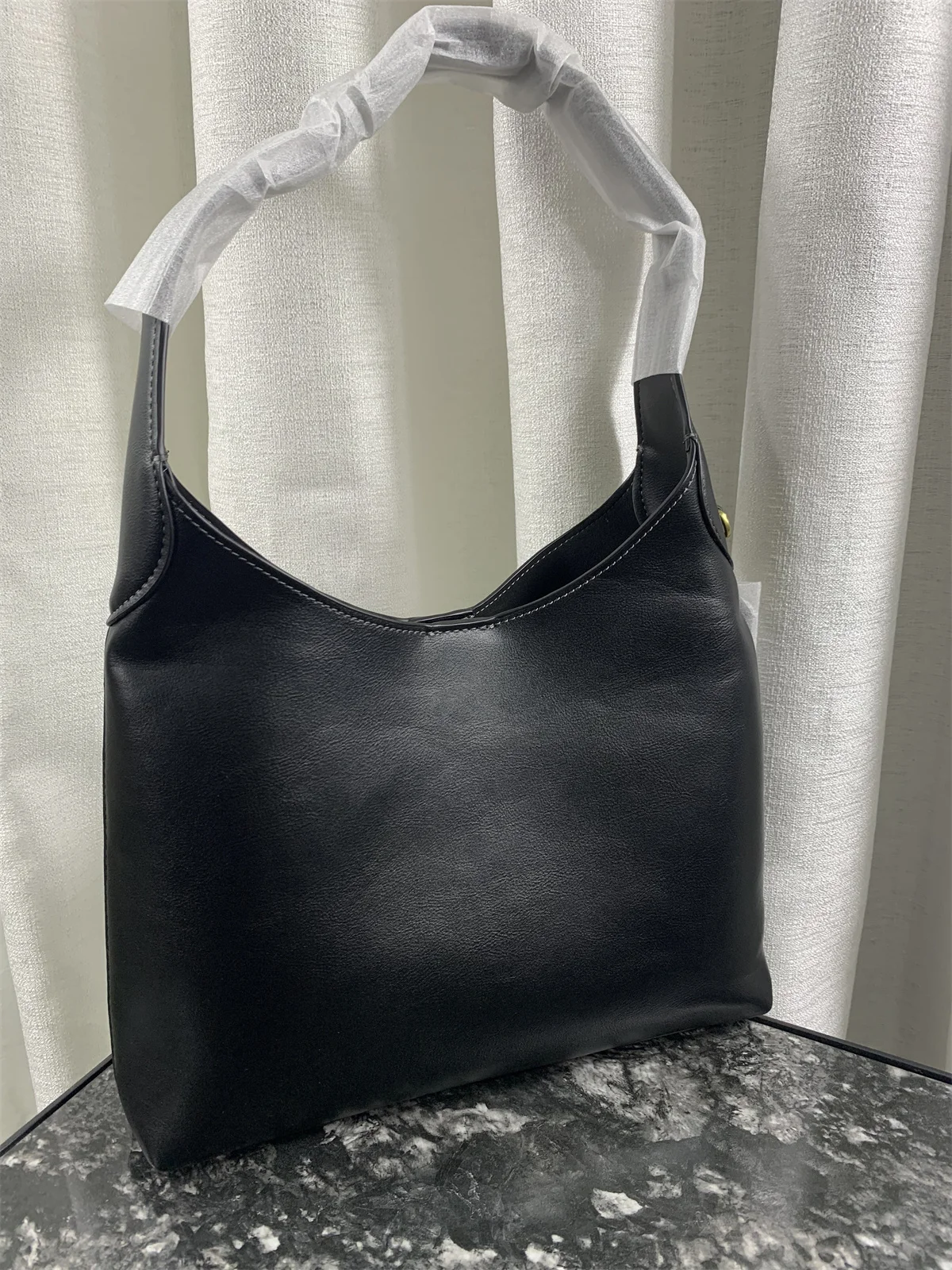 

Ретро ленивый коврик для подмышек, сумка через плечо, женская сумка Dongdidi, повседневная простая сумка без ручек, мягкая ткань, магнитная сумка...