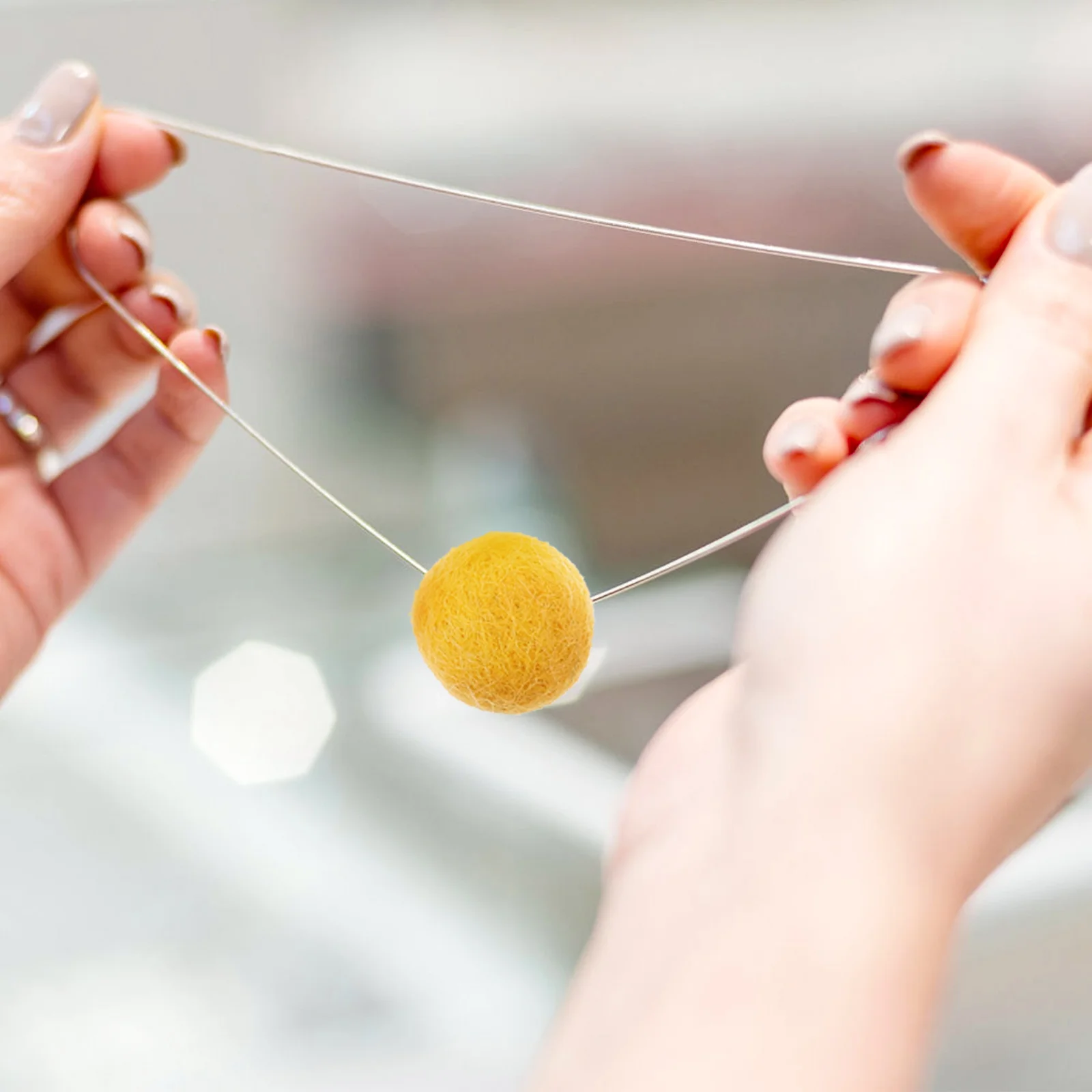 

100Pcs DIY Wool Felt Balls Handmade Cloth Decor Materials Bright Colorful Felt Balls for Hairpin Brooch DIY Crafts