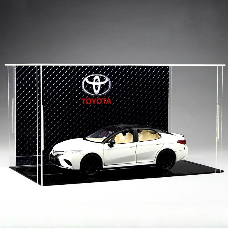 1:24 Toyota Camry diecasting alloy simulation static model, children\'s collection of decorative toys, holiday gifts for boys.