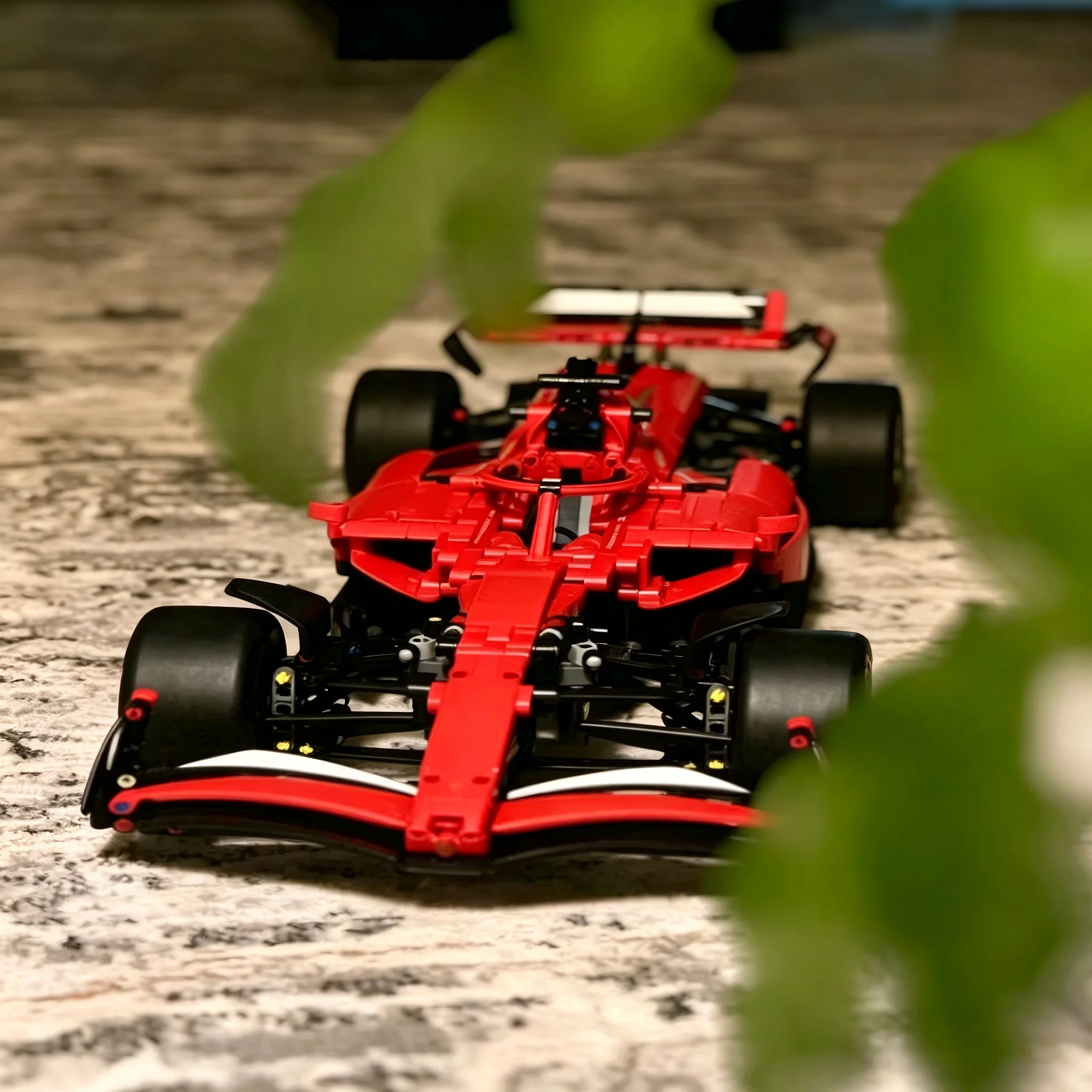 

Cars Model 1361 PCS Red SF Racing Car Building Blocks Set Technical Racing Car Toys Assembly Set Bricks Toys for Gifts