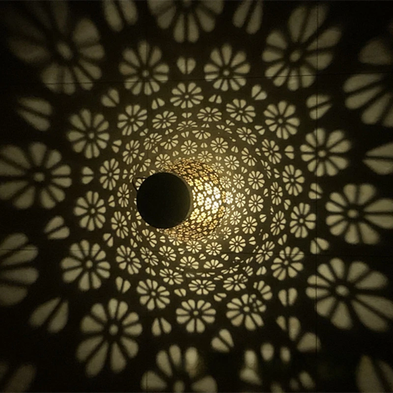 Iron Art Solar Outdoor Light Lawn Chrysanthemum Pattern Projection Light Metal Craft Courtyard Ornament Light